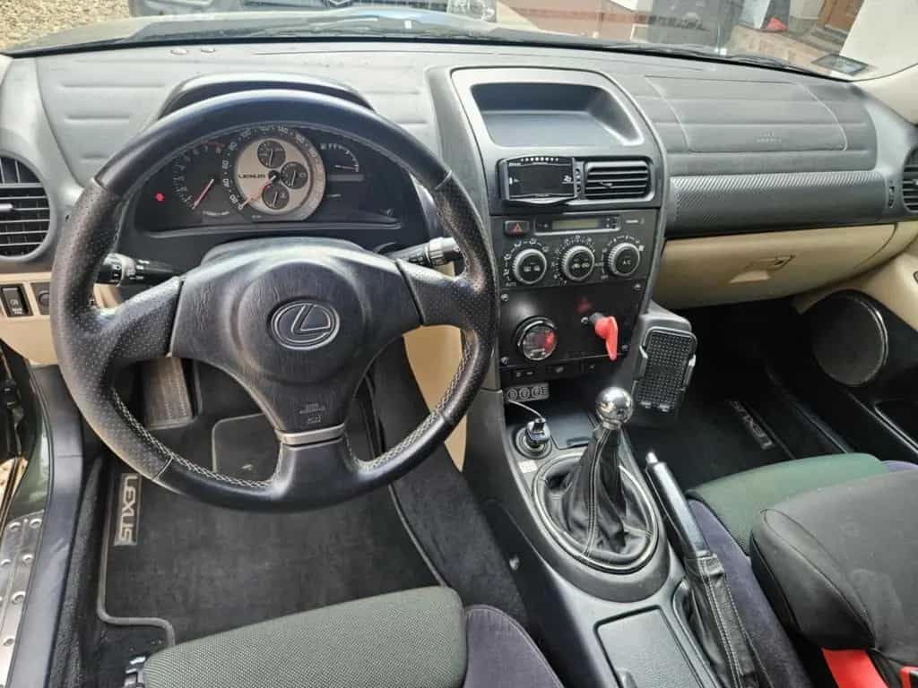Lexus IS 200 - 4.3 V8 08/2002-photo-11