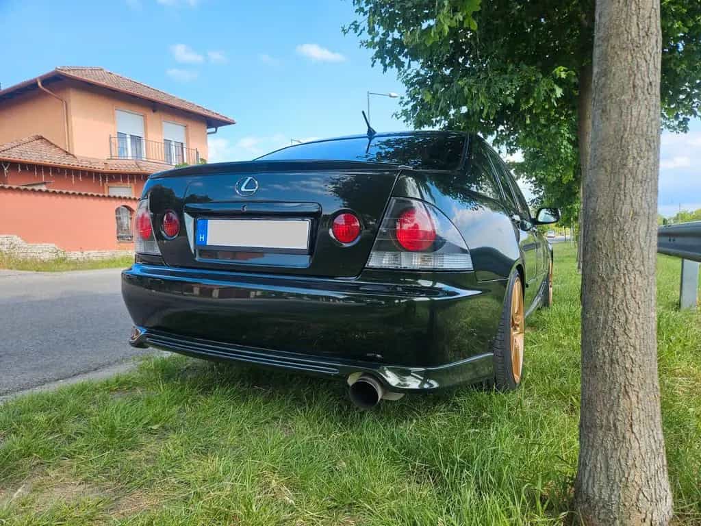 Lexus IS 200 - 4.3 V8 08/2002-photo-3