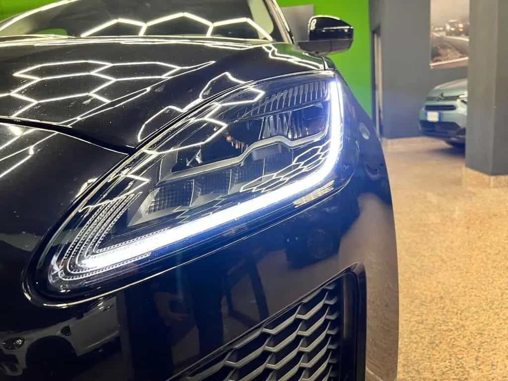 Jaguar E-Pace 2.0D 150 CV AWD aut. R-Dynamic S 07/2019-photo-10