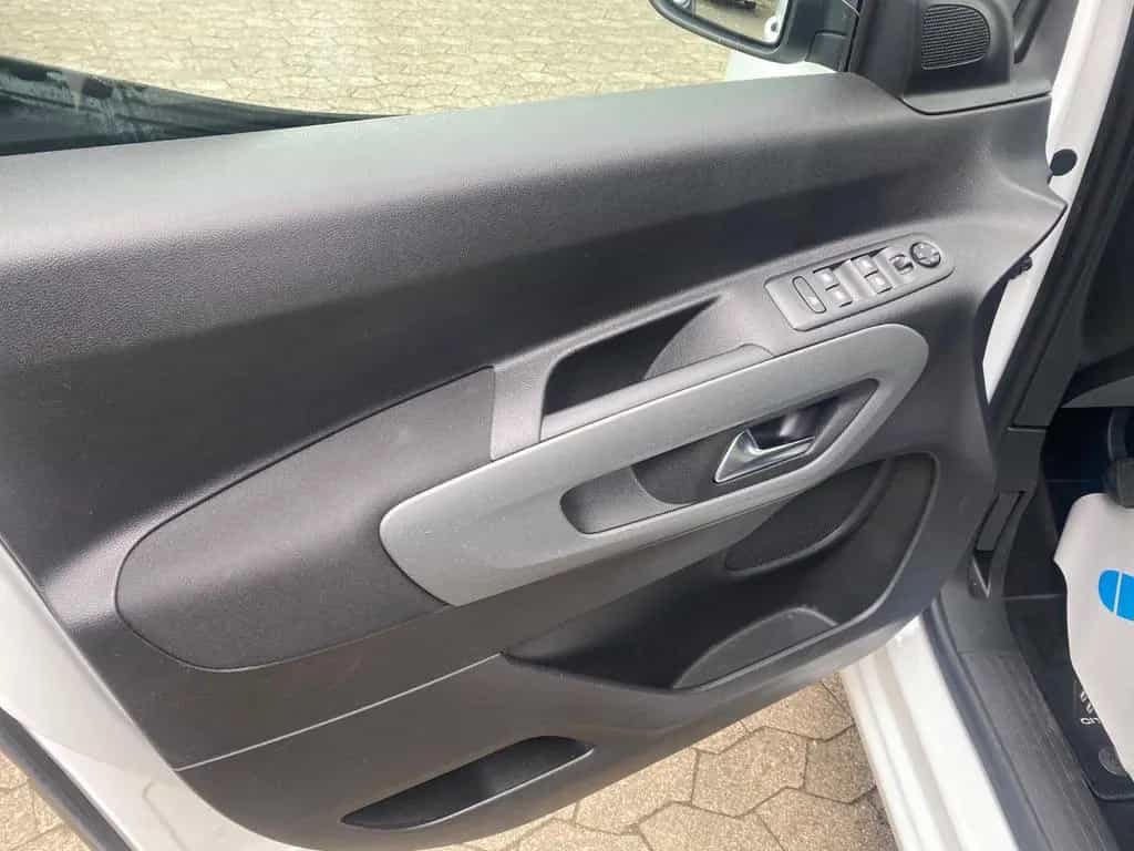 Citroën Berlingo Shine M/Navi/HUD/Pano/Kamera 04/2019-photo-17