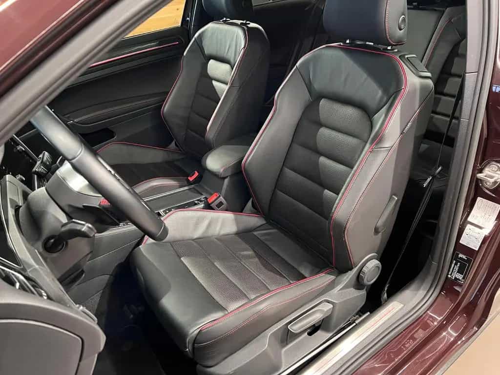 Volkswagen Golf 2.0 TSI DSG GTI Performance AHK PANO LEDER 07/2018-photo-19
