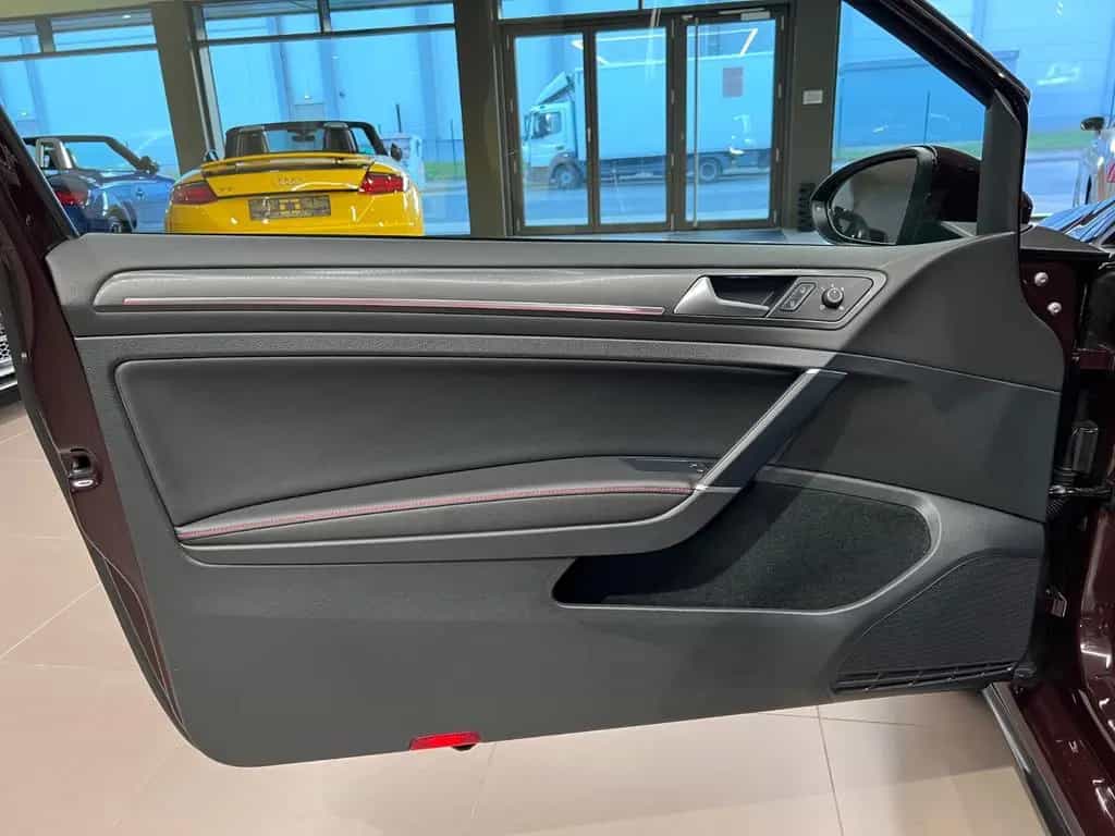 Volkswagen Golf 2.0 TSI DSG GTI Performance AHK PANO LEDER 07/2018-photo-22