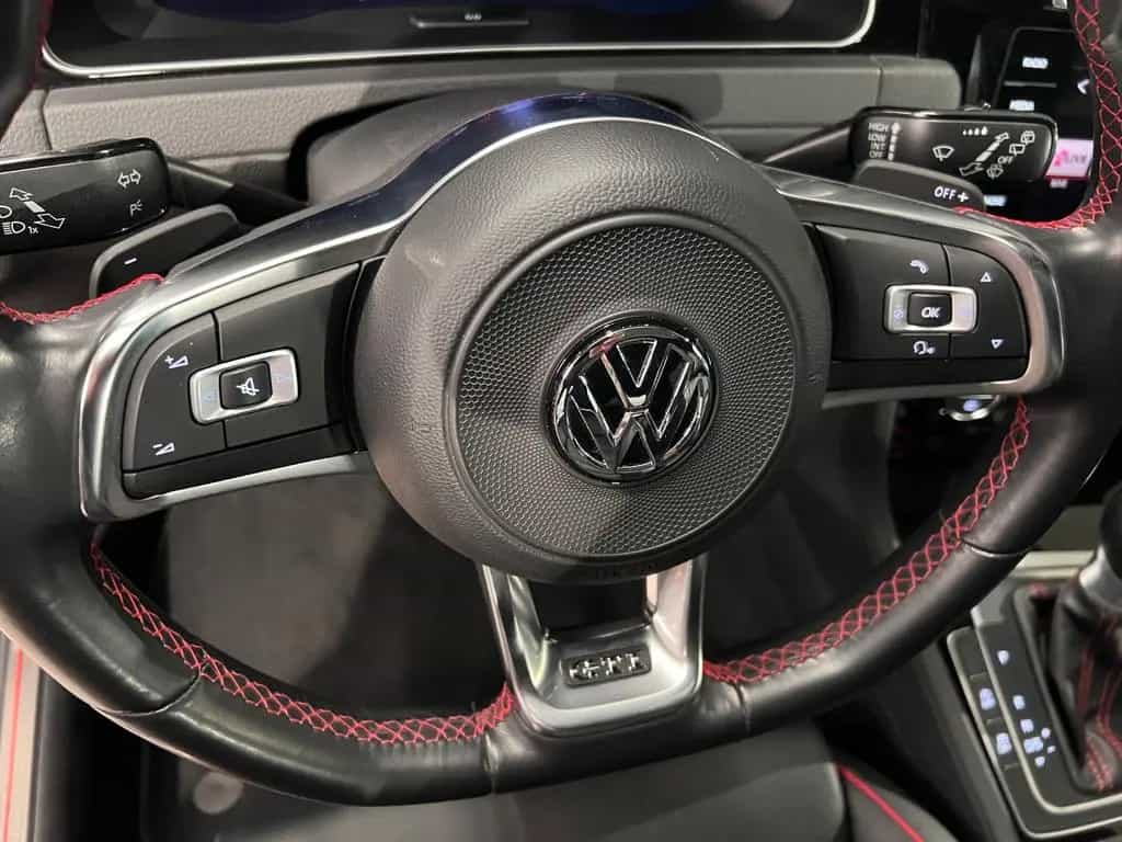 Volkswagen Golf 2.0 TSI DSG GTI Performance AHK PANO LEDER 07/2018-photo-25