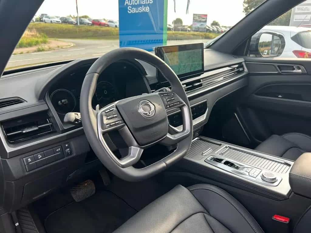 KGM Rexton Lux 2.2l 8 A/T AWD Wildleder AHZ Trittbre 01/2026-photo-14