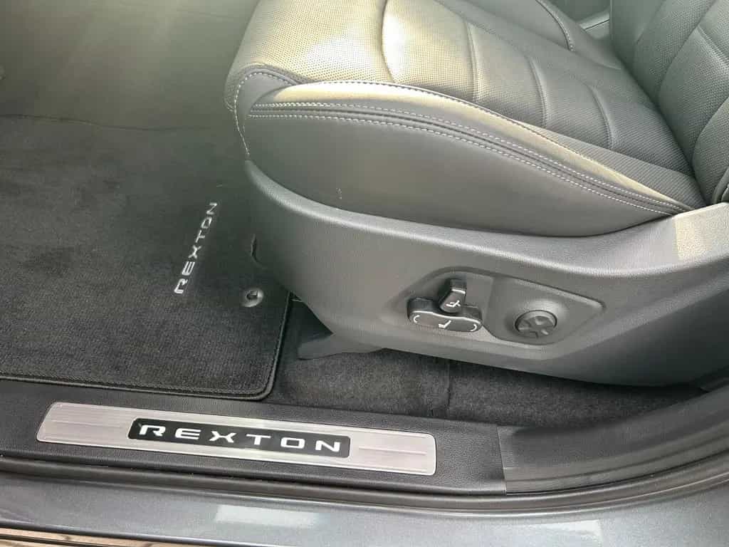 KGM Rexton Lux 2.2l 8 A/T AWD Wildleder AHZ Trittbre 01/2026-photo-21