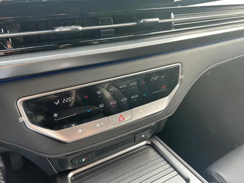 KGM Rexton Lux 2.2l 8 A/T AWD Wildleder AHZ Trittbre 01/2026-photo-33