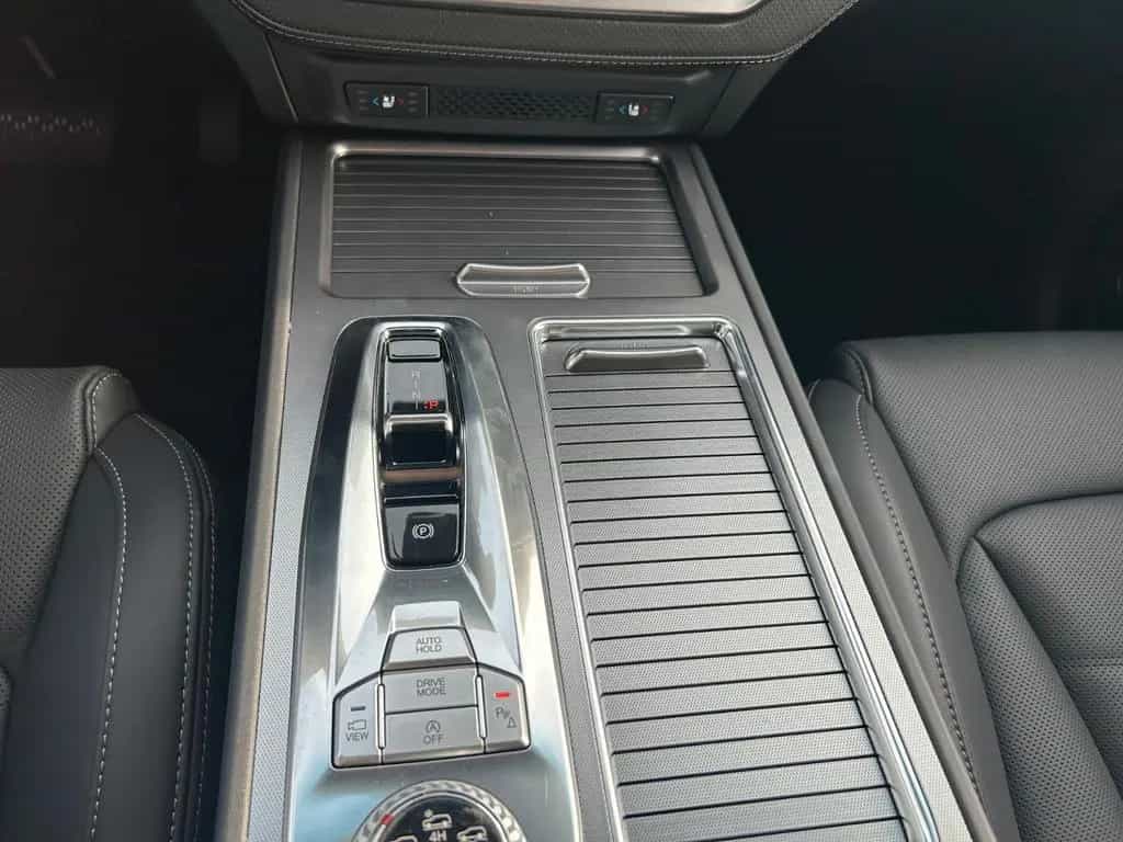KGM Rexton Lux 2.2l 8 A/T AWD Wildleder AHZ Trittbre 01/2026-photo-34