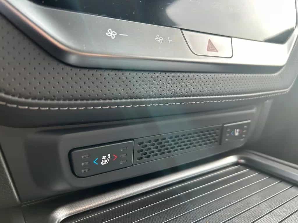 KGM Rexton Lux 2.2l 8 A/T AWD Wildleder AHZ Trittbre 01/2026-photo-35