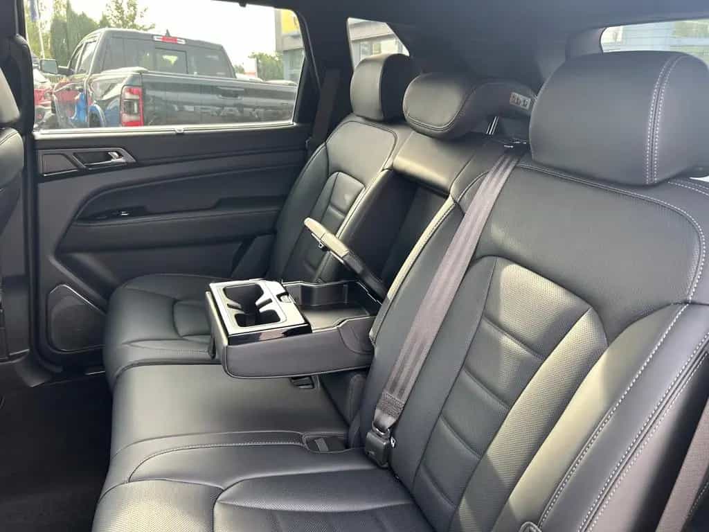 KGM Rexton Lux 2.2l 8 A/T AWD Wildleder AHZ Trittbre 01/2026-photo-39