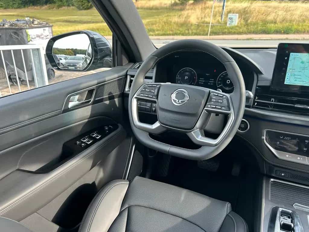 KGM Rexton Lux 2.2l 8 A/T AWD Wildleder AHZ Trittbre 01/2026-photo-40