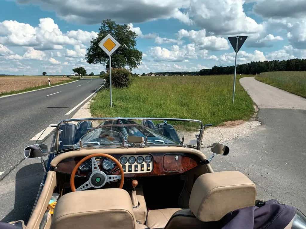 Morgan Plus 8 05/1989-photo-12