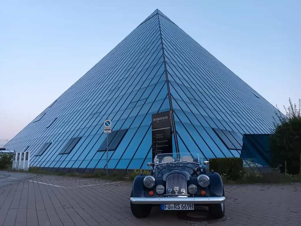 Morgan Plus 8 05/1989-photo-16