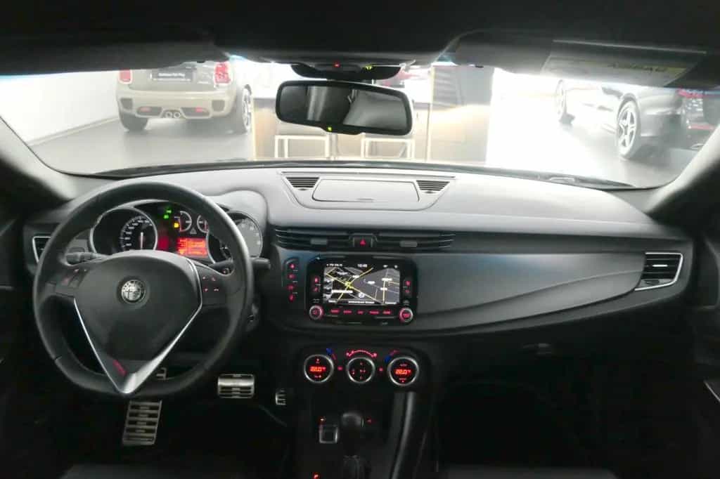 Alfa Romeo Giulietta Quadrifoglio Verde Aut. /Unfallfrei ! 12/2015-photo-10