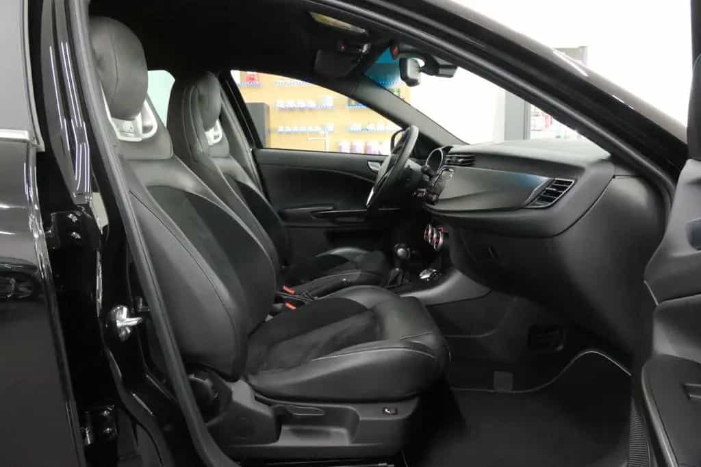 Alfa Romeo Giulietta Quadrifoglio Verde Aut. /Unfallfrei ! 12/2015-photo-18