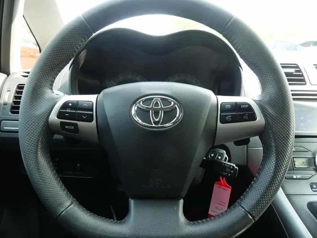 Toyota Auris Travel Klimaautomatik Navi Kamera 06/2012-photo-9
