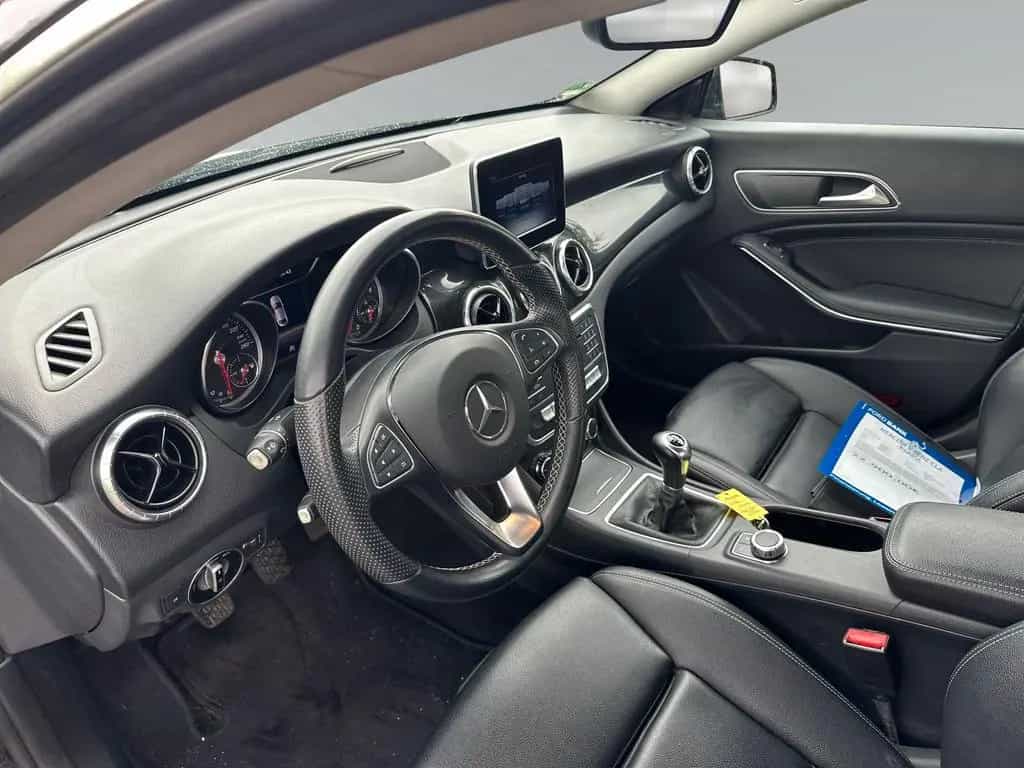 Mercedes-Benz CLA-Class -Klasse CLA 200 12/2018-photo-11