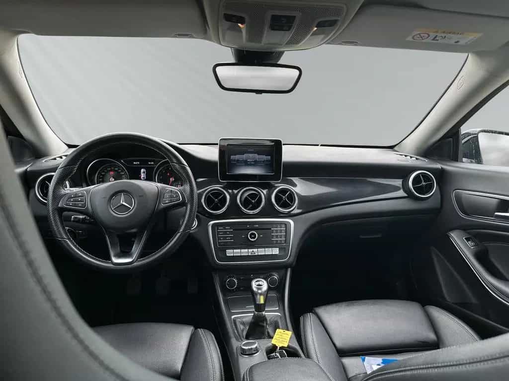 Mercedes-Benz CLA-Class -Klasse CLA 200 12/2018-photo-12