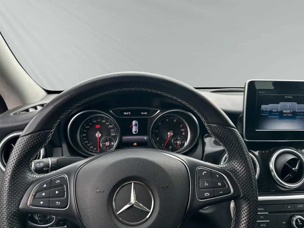 Mercedes-Benz CLA-Class -Klasse CLA 200 12/2018-photo-14