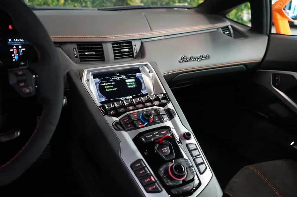 Lamborghini Aventador S*SENSONUM*KAMERA*LIFT*308.182€ NETTO 09/2018-photo-24