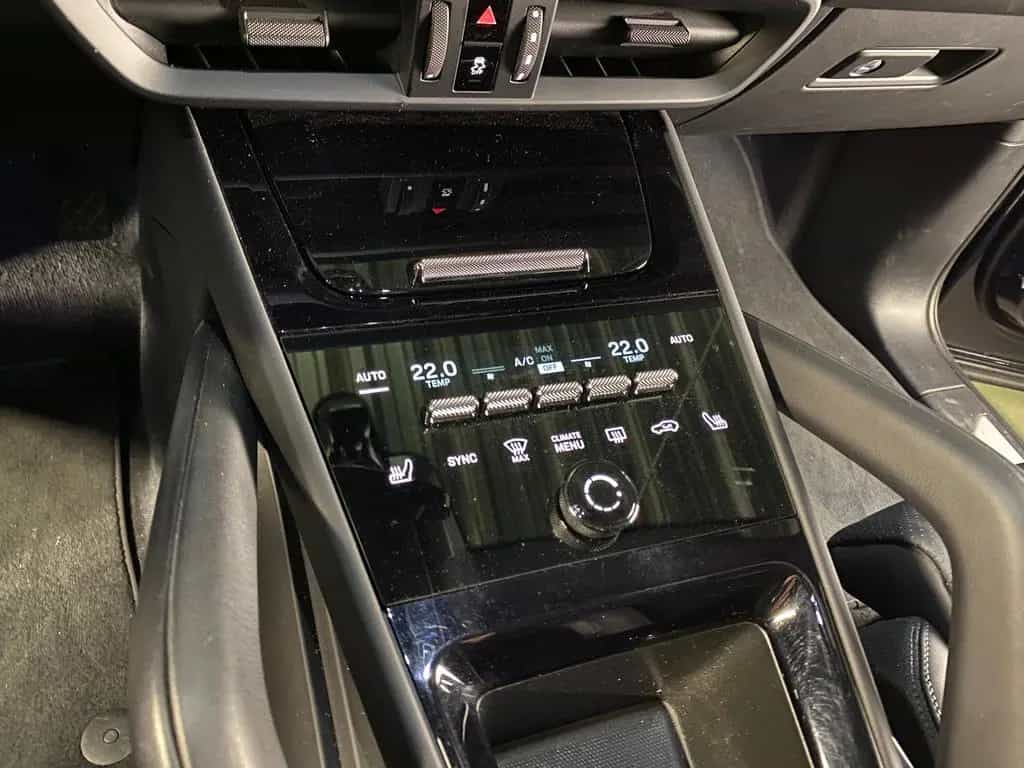 Porsche Cayenne | AHK | HD-Matrix LED | Luftfederung | 05/2024-photo-18