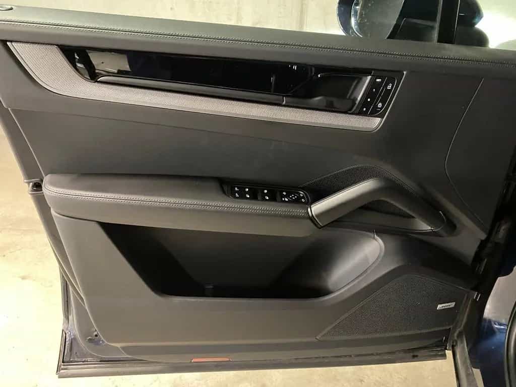 Porsche Cayenne | AHK | HD-Matrix LED | Luftfederung | 05/2024-photo-19