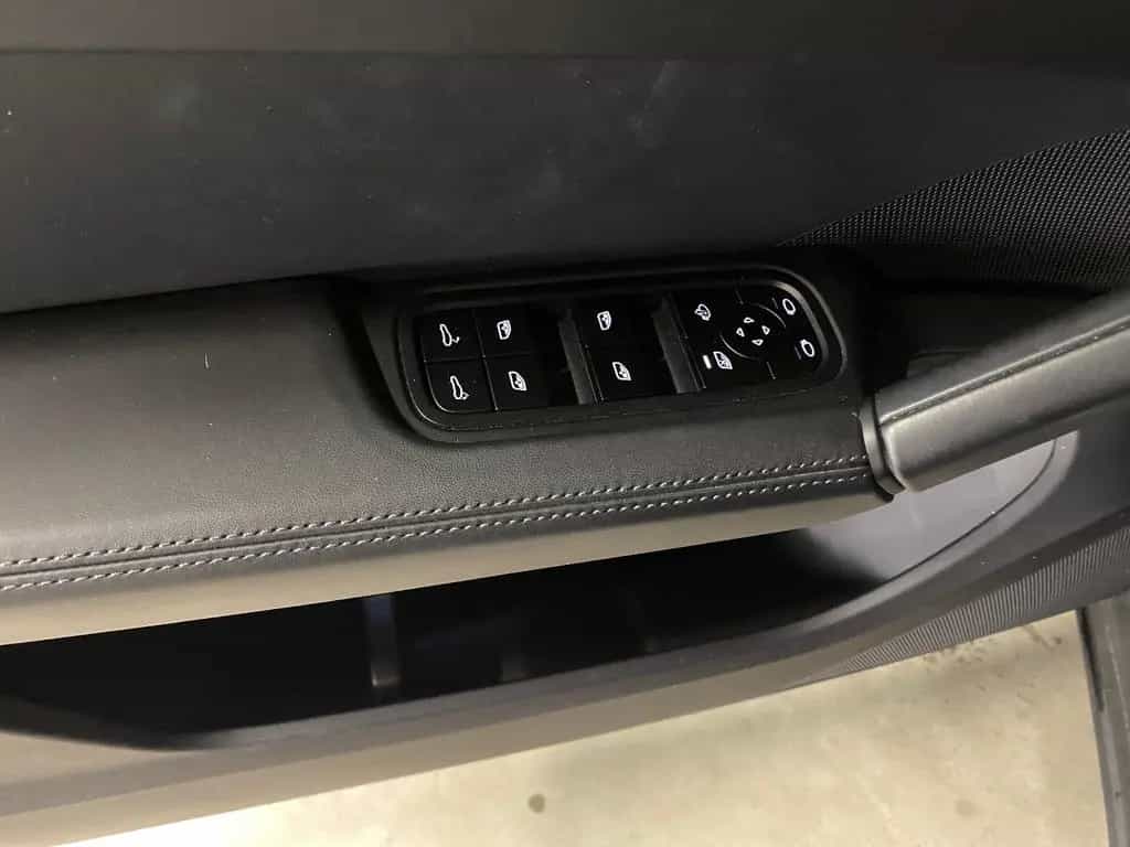 Porsche Cayenne | AHK | HD-Matrix LED | Luftfederung | 05/2024-photo-21