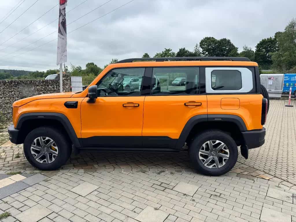 BAIC BJ40 2.0T 4WD 8 Gang AT Pano/Sitzhzg und Belüft. null-photo-8