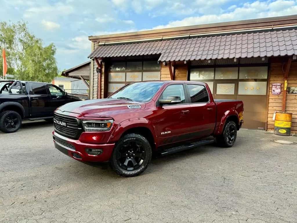 Dodge RAM 5.7*4X4*OFFROAD*LIFT*AHK*NAVI*GARANTIE*ABDECKUNG 12/2021-photo-1