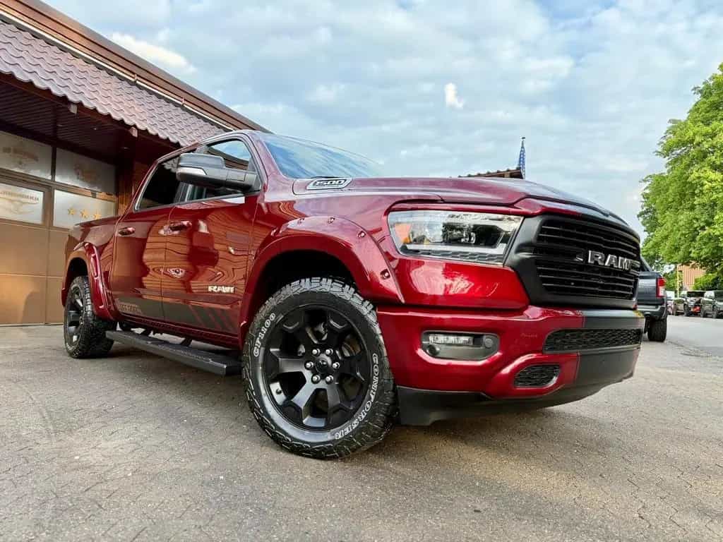 Dodge RAM 5.7*4X4*OFFROAD*LIFT*AHK*NAVI*GARANTIE*ABDECKUNG 12/2021-photo-13