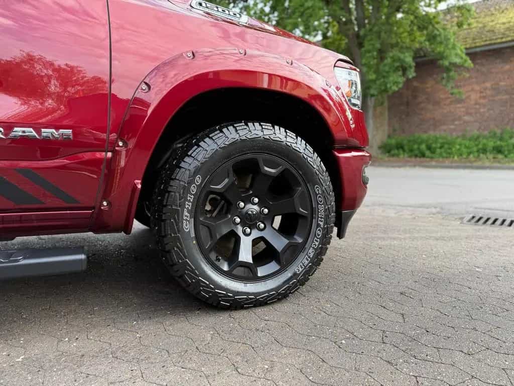 Dodge RAM 5.7*4X4*OFFROAD*LIFT*AHK*NAVI*GARANTIE*ABDECKUNG 12/2021-photo-17