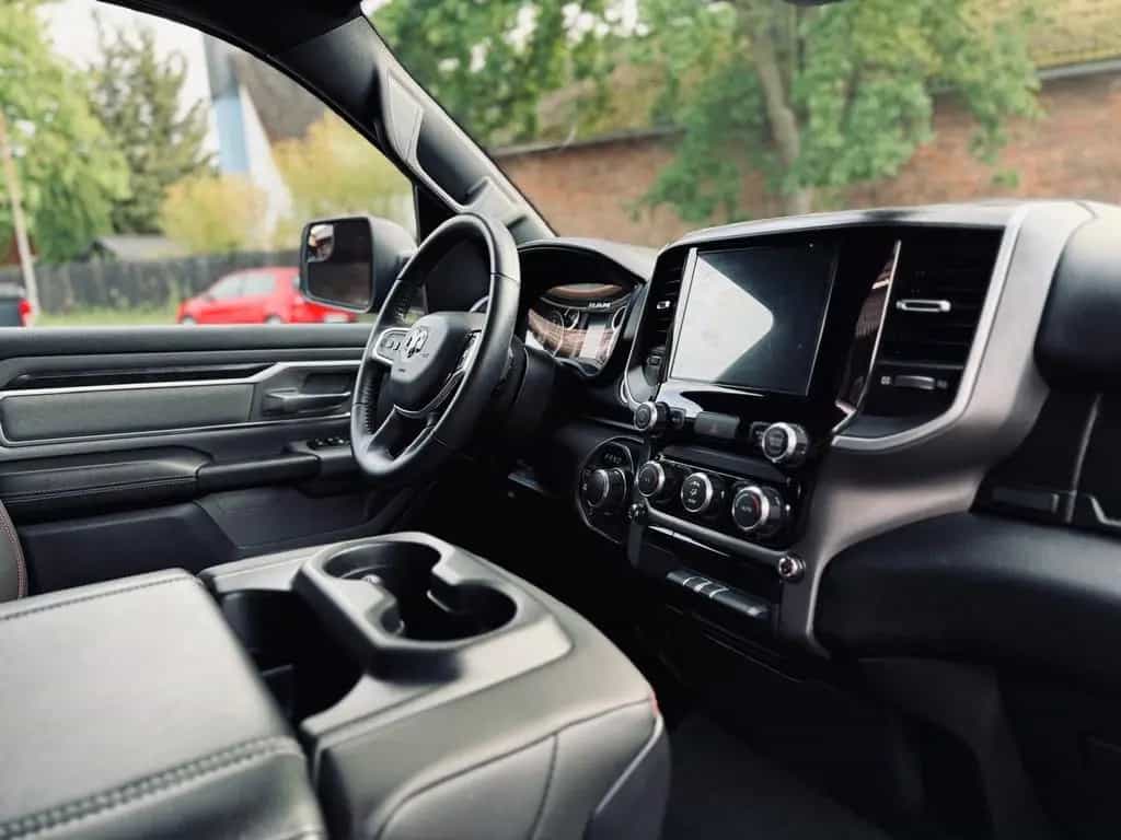 Dodge RAM 5.7*4X4*OFFROAD*LIFT*AHK*NAVI*GARANTIE*ABDECKUNG 12/2021-photo-47