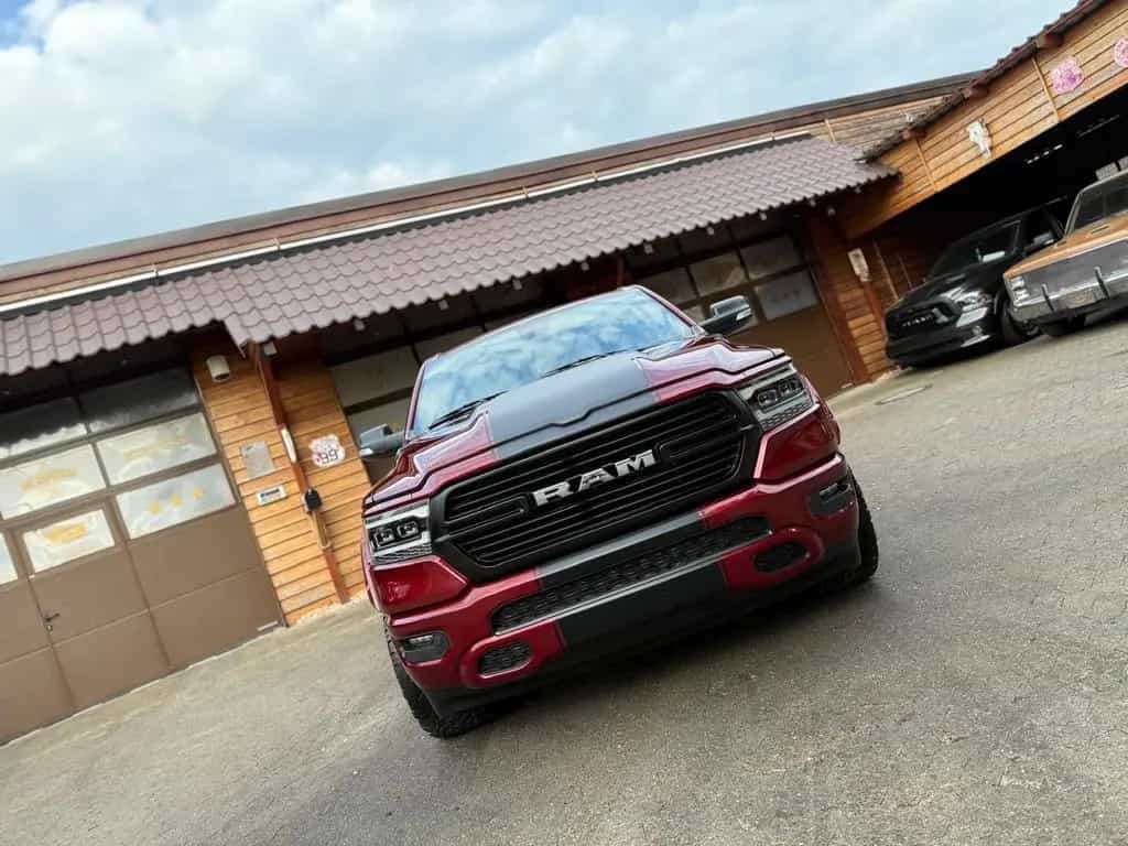 Dodge RAM 5.7*4X4*OFFROAD*LIFT*AHK*NAVI*GARANTIE*ABDECKUNG 12/2021-photo-9
