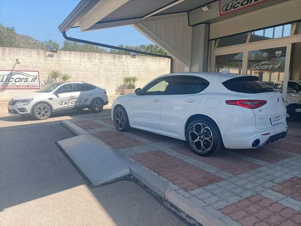 Alfa Romeo Stelvio 2.2 Turbodiesel 210 CV AT8 Q4 05/2022-photo-9