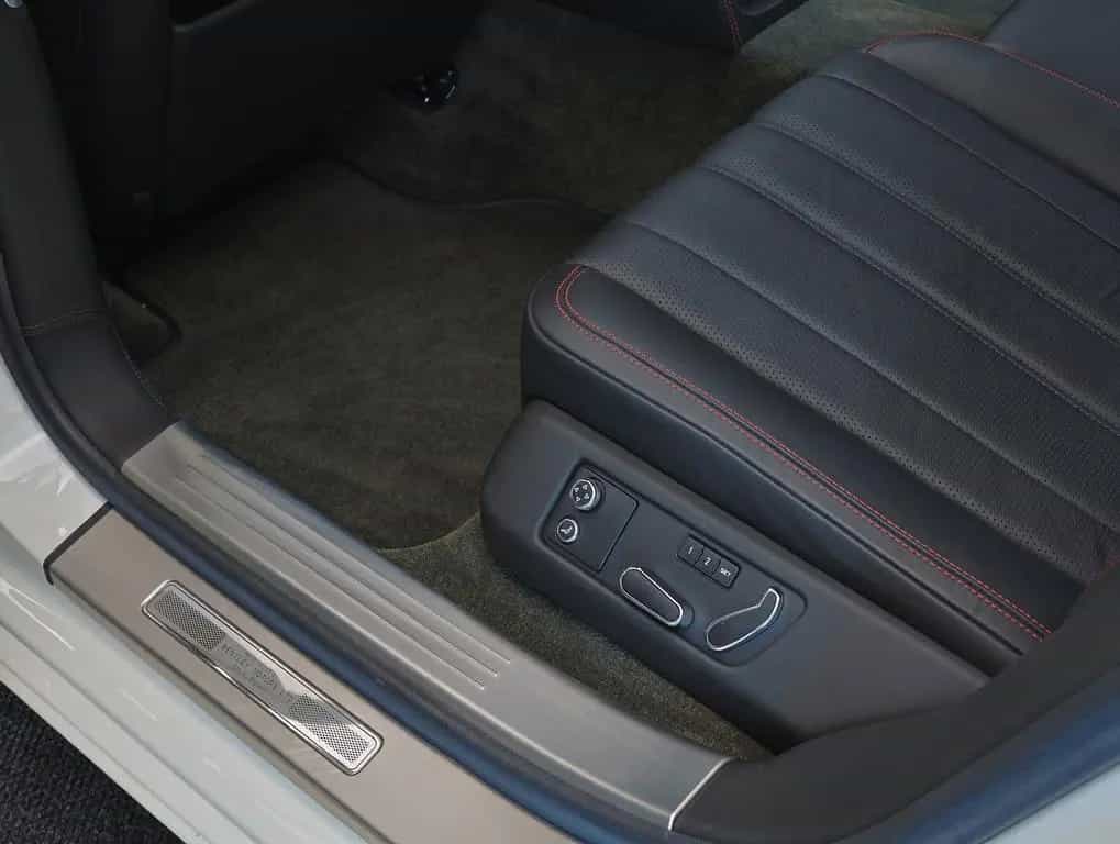Bentley Flying Spur 6.0 W12 Autom. 12/2013-photo-25