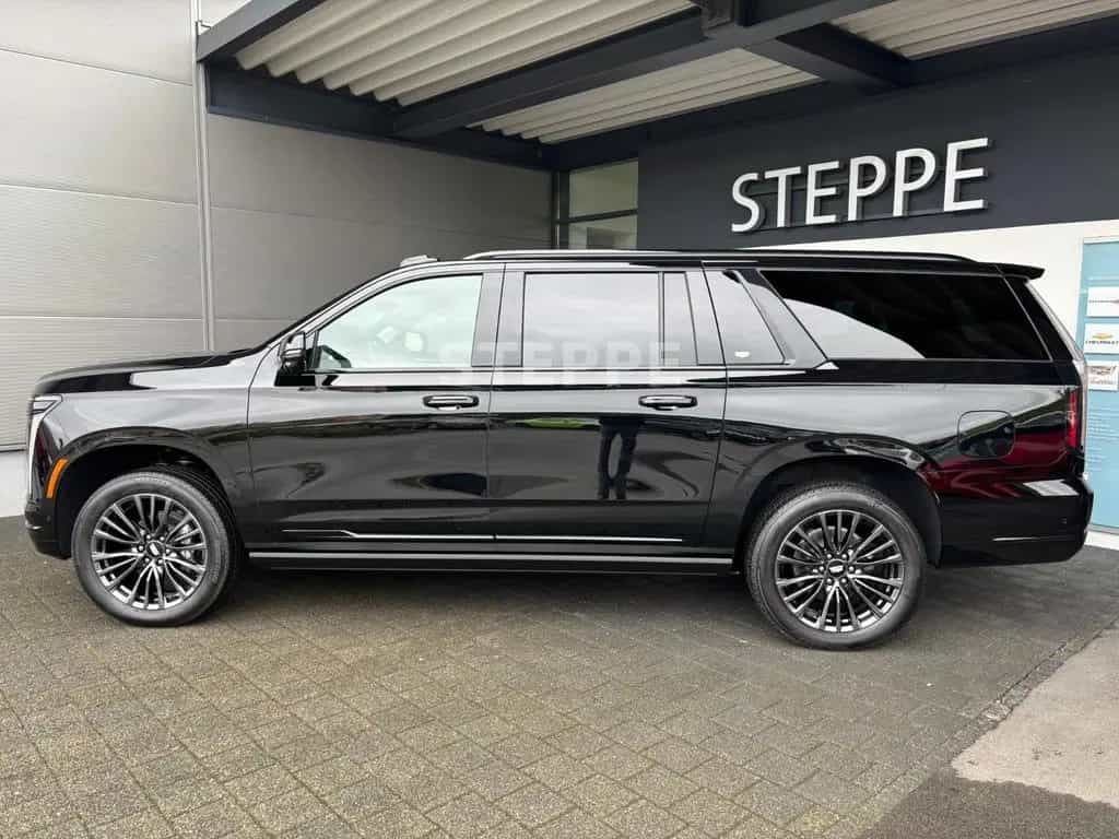 Cadillac Escalade FACELIFT MY26 6.2 V8 ESV Sport Platinum null-photo-2
