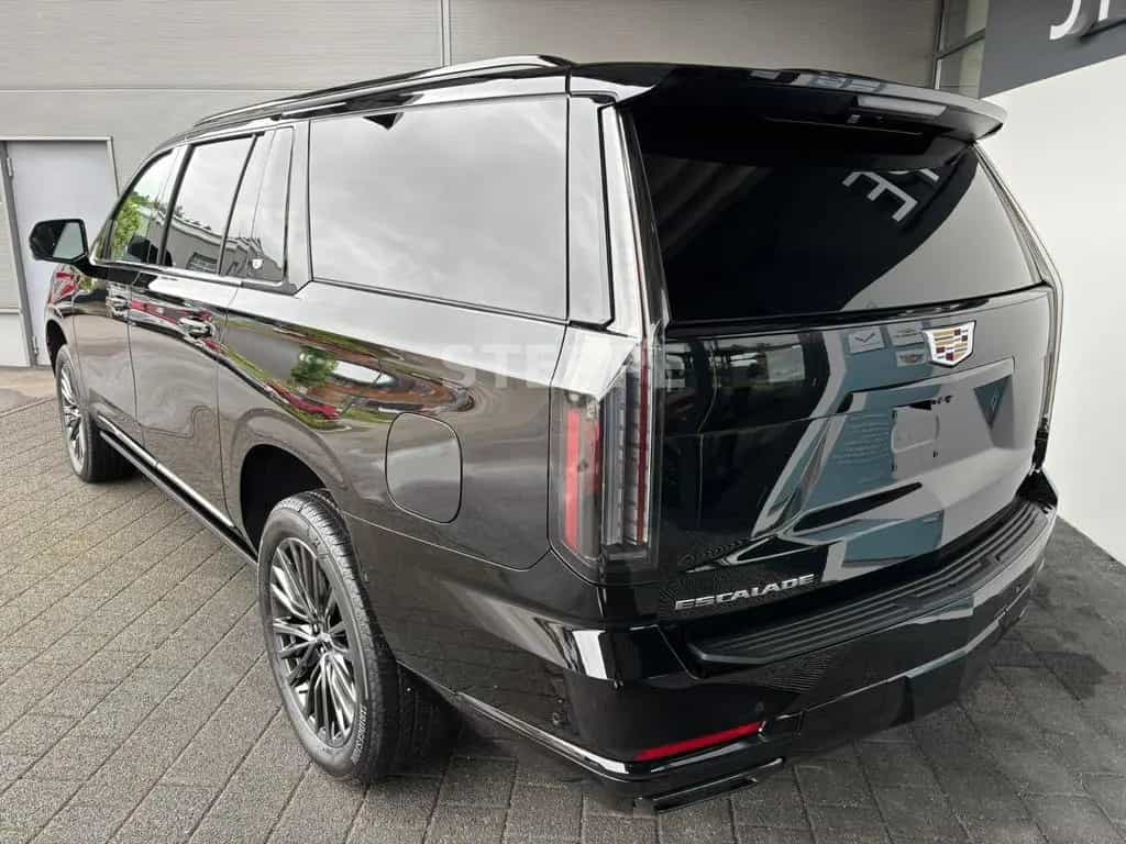 Cadillac Escalade FACELIFT MY26 6.2 V8 ESV Sport Platinum null-photo-3