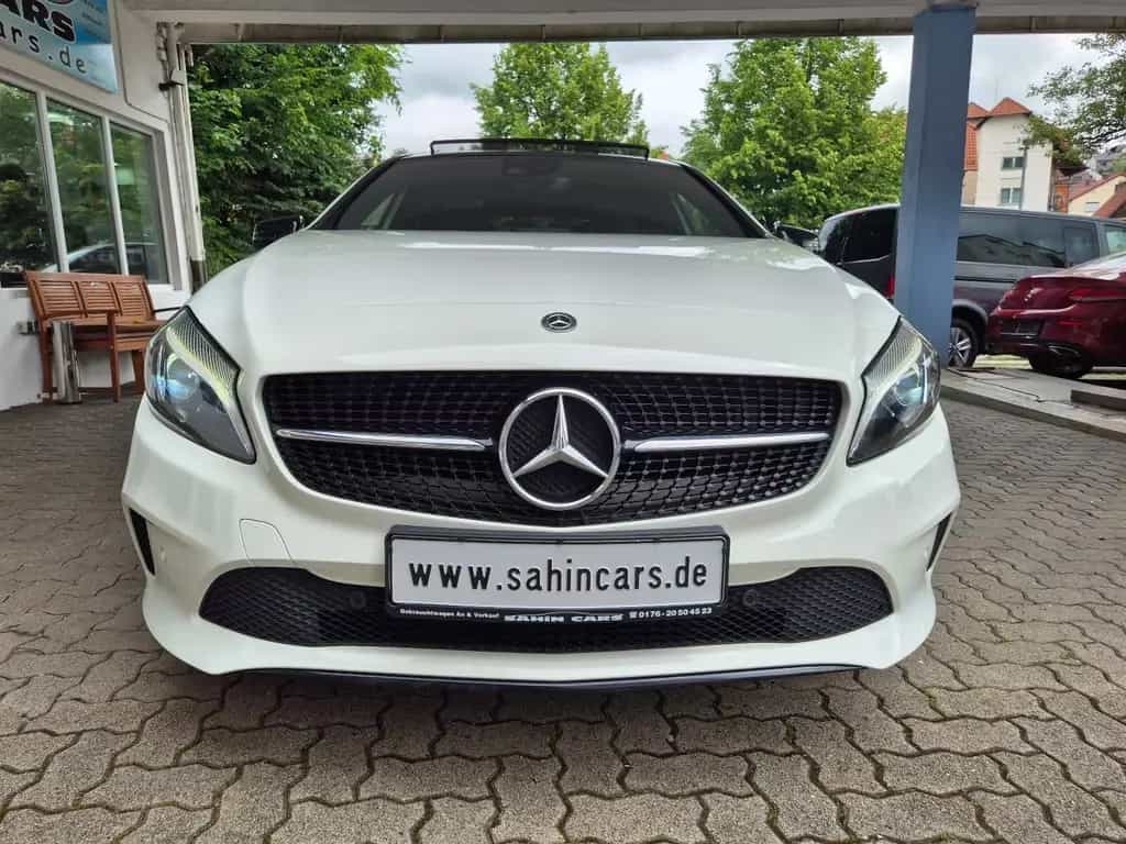 Mercedes-Benz A-Class 250 BlueEfficiency LED/PANO/NAVI/PDC 05/2017-photo-1