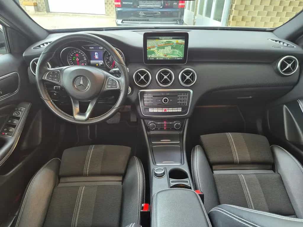 Mercedes-Benz A-Class 250 BlueEfficiency LED/PANO/NAVI/PDC 05/2017-photo-13