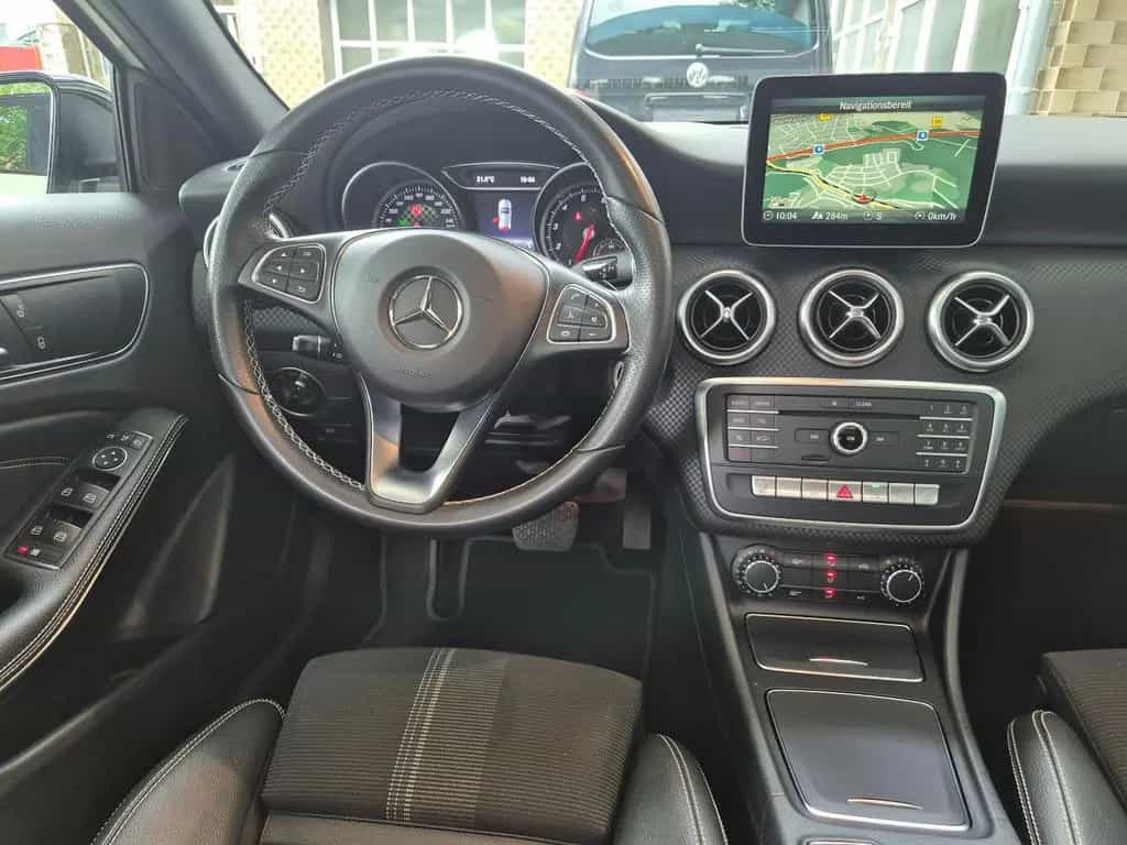 Mercedes-Benz A-Class 250 BlueEfficiency LED/PANO/NAVI/PDC 05/2017-photo-14