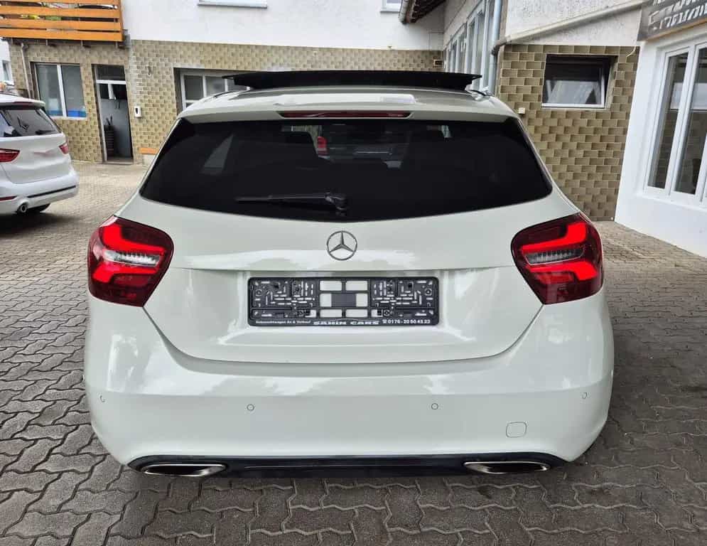 Mercedes-Benz A-Class 250 BlueEfficiency LED/PANO/NAVI/PDC 05/2017-photo-5