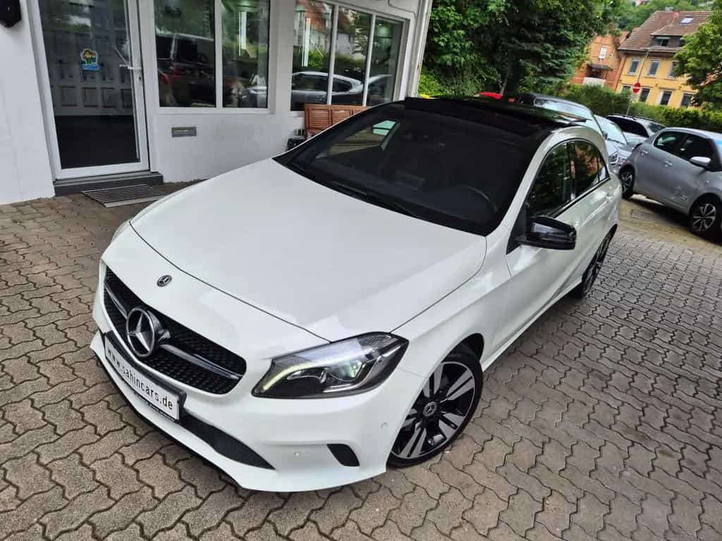 Mercedes-Benz A-Class 250 BlueEfficiency LED/PANO/NAVI/PDC 05/2017-photo-9