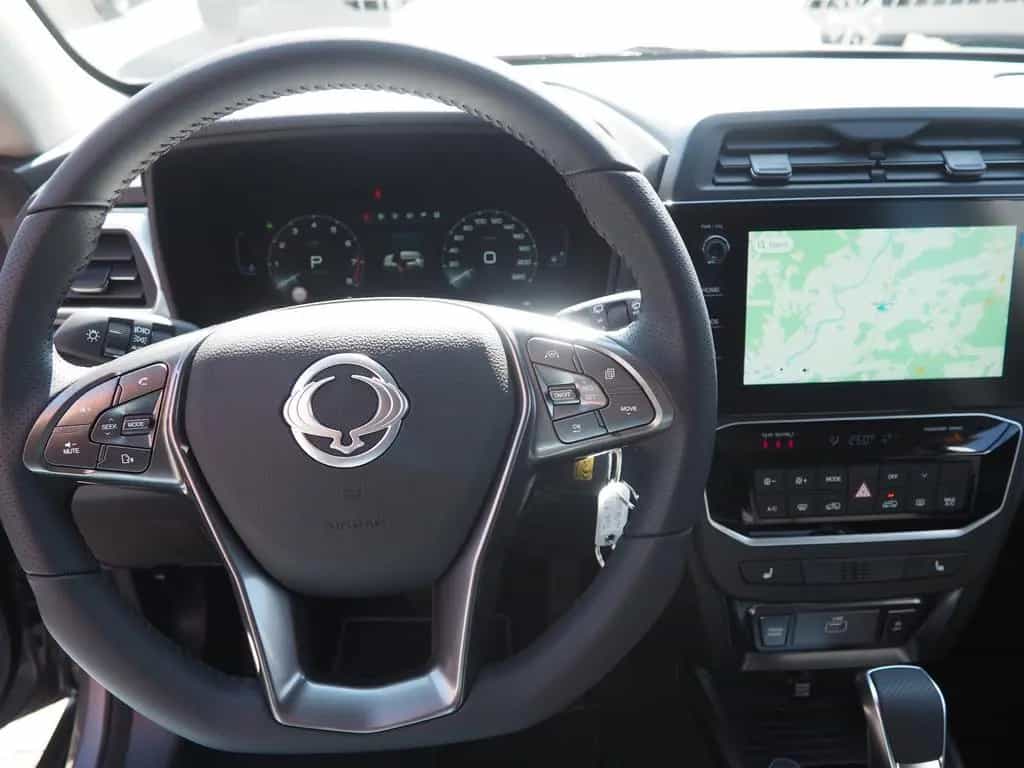 KGM Tivoli Nomad 1.5 Automatik null-photo-4