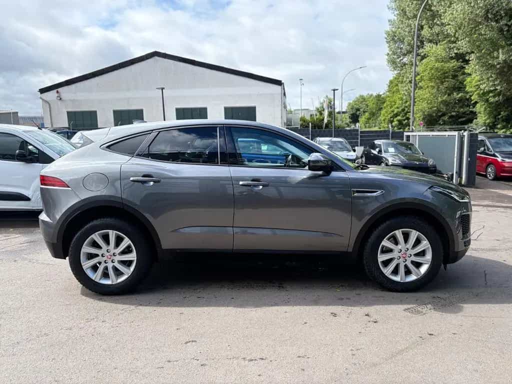 Jaguar E-Pace S AWD*LEDER*NAVI*LED*R-KAMERA*TOP* 06/2018-photo-9