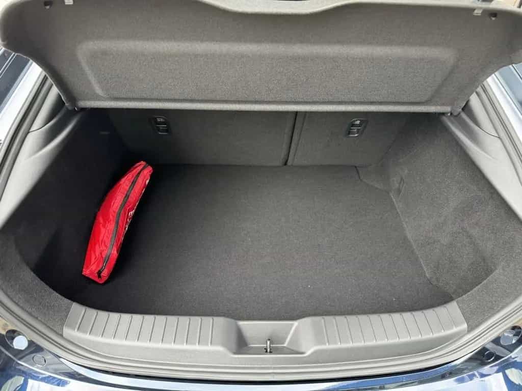 Mazda 3 2.5L e-SKYACTIV G 140ps 6AT FWD Homura 06/2025-photo-16