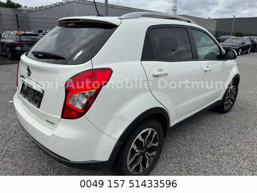 Ssangyong Korando Sapphire Leder Klima Navi Kamera Alus E6 01/2016-photo-3