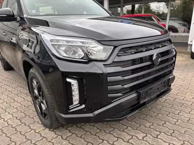 Ssangyong MUSSO GRAND 2.2D 4x4 BLACK AT+AHK3.5t+ALLWETTER+ 04/2024-photo-2