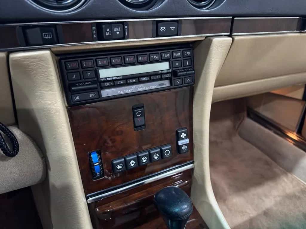 Mercedes-Benz SL-Class 560*R107*Note 1*Unfallfrei* 07/1989-photo-33