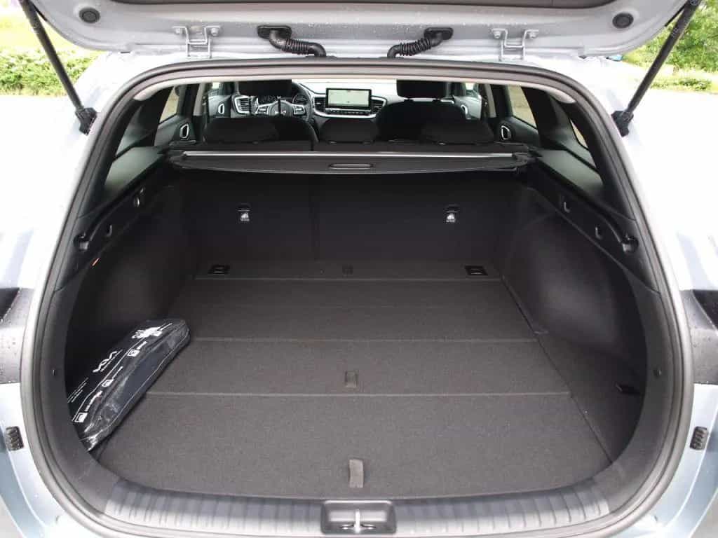 Kia Ceed SW 1.5 T OPF LED NAVI MJ25 KAMERA SZHZG TOP 06/2025-photo-10
