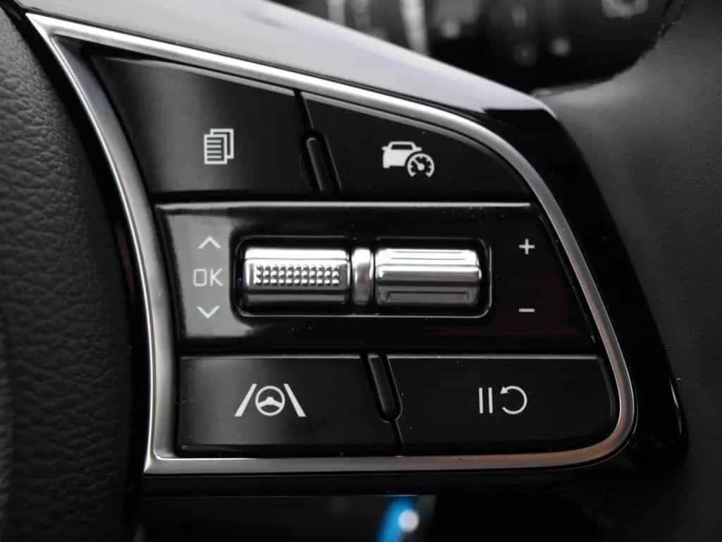 Kia Ceed SW 1.5 T OPF LED NAVI MJ25 KAMERA SZHZG TOP 06/2025-photo-24