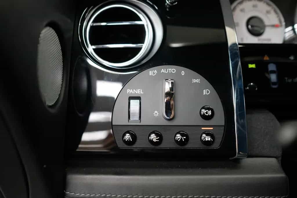 Rolls-Royce Wraith SERIE II FACELIFT/TOPVIEW/NIGHT/BELÜFTUNG 12/2017-photo-17